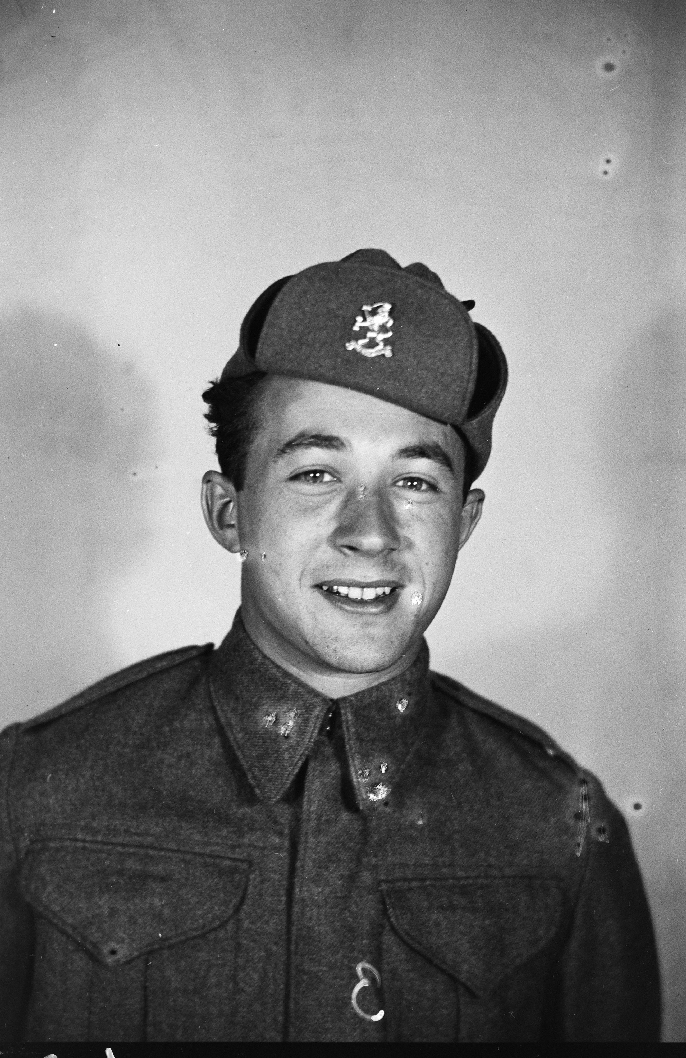 B. Rothstein, aangekomen in Engeland in 1943. Beedbank NIMH 2202-050_0007