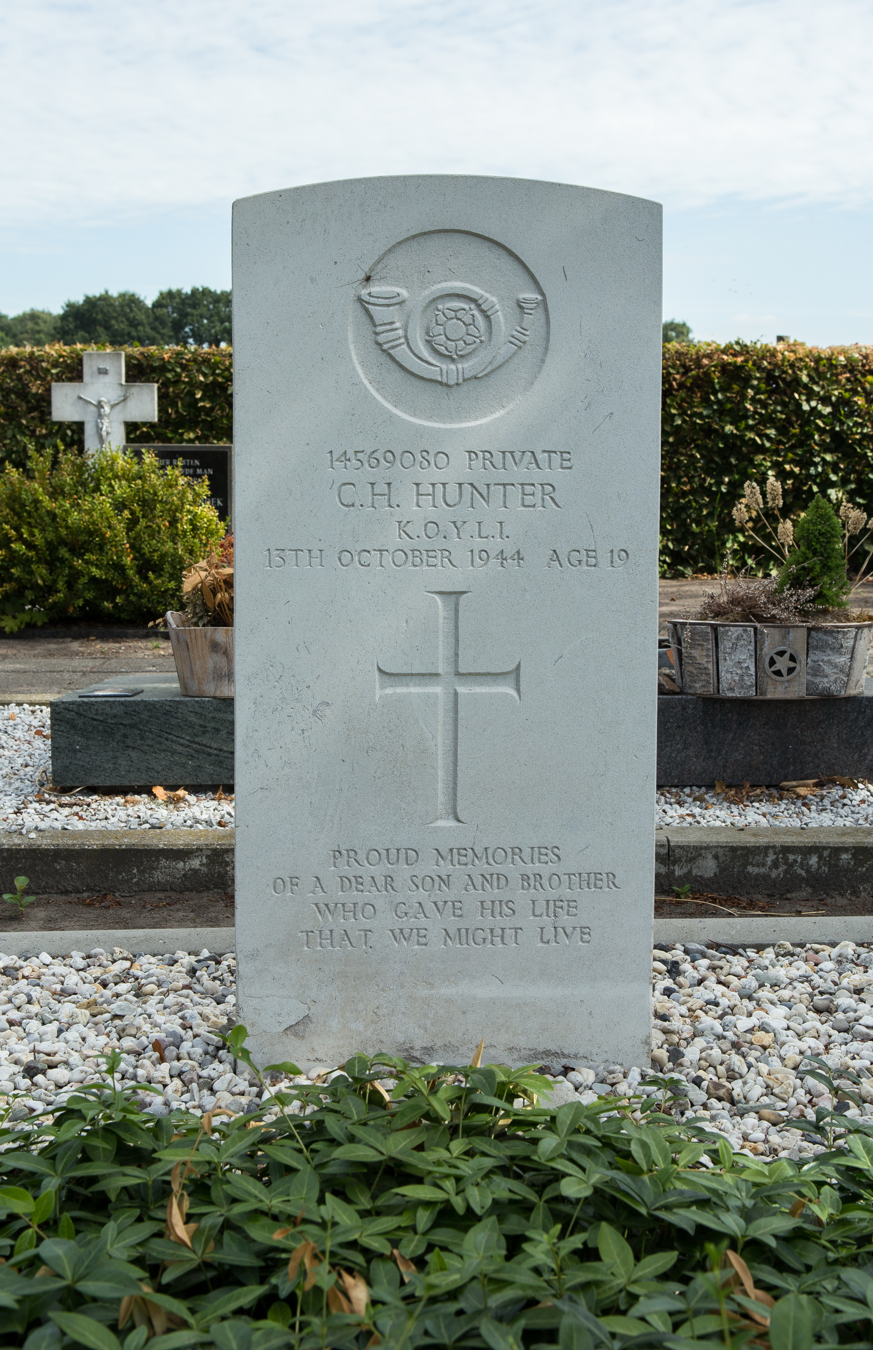 C H Hunter Baarle Nassau Ulicoten Roman Catholic Churchyard 6 2