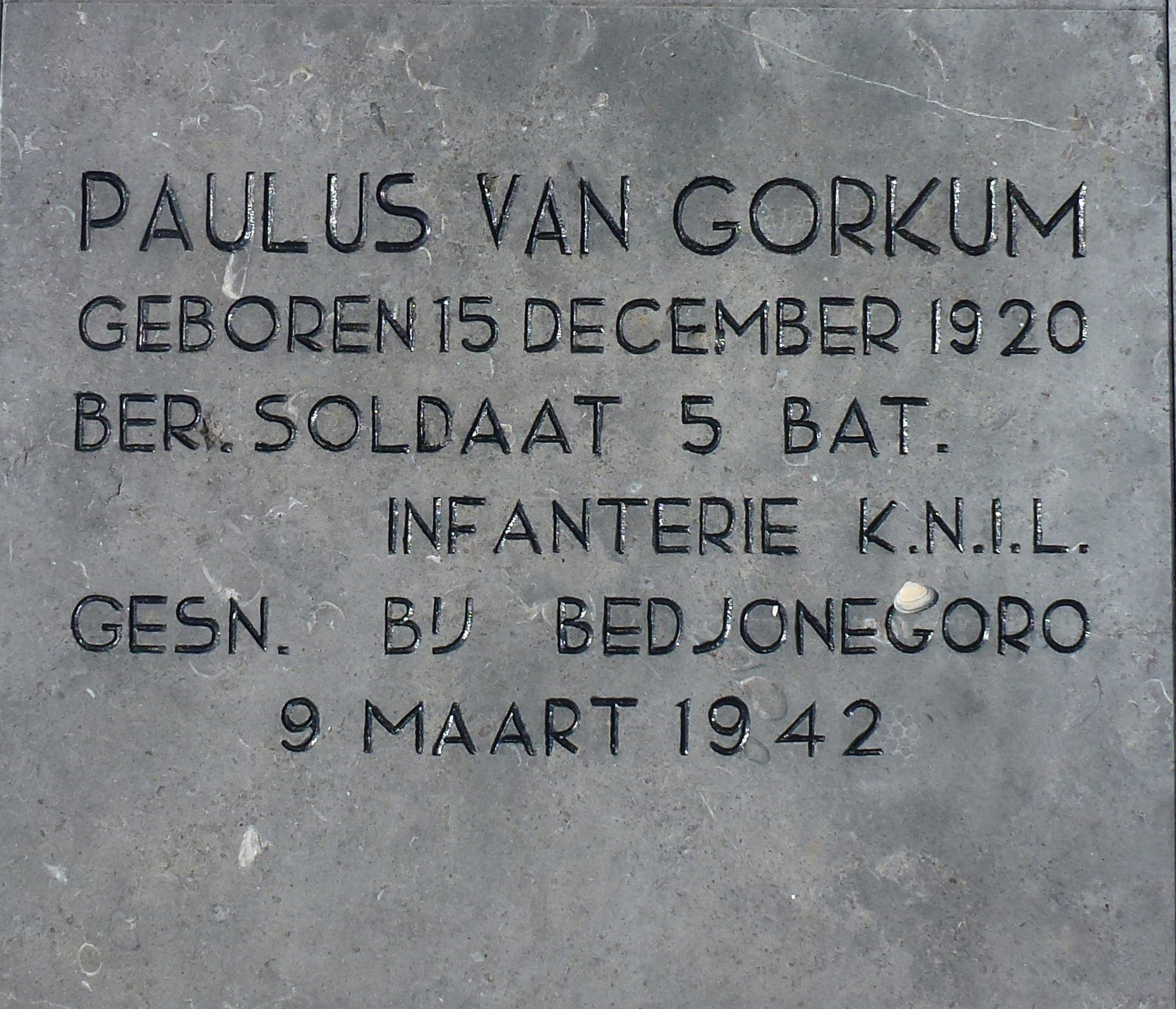 Gedenksteen Paulus van Gorkum Oorlogsmonument Capelle aan den I Jssel by Agaath CC BY SA 4 0