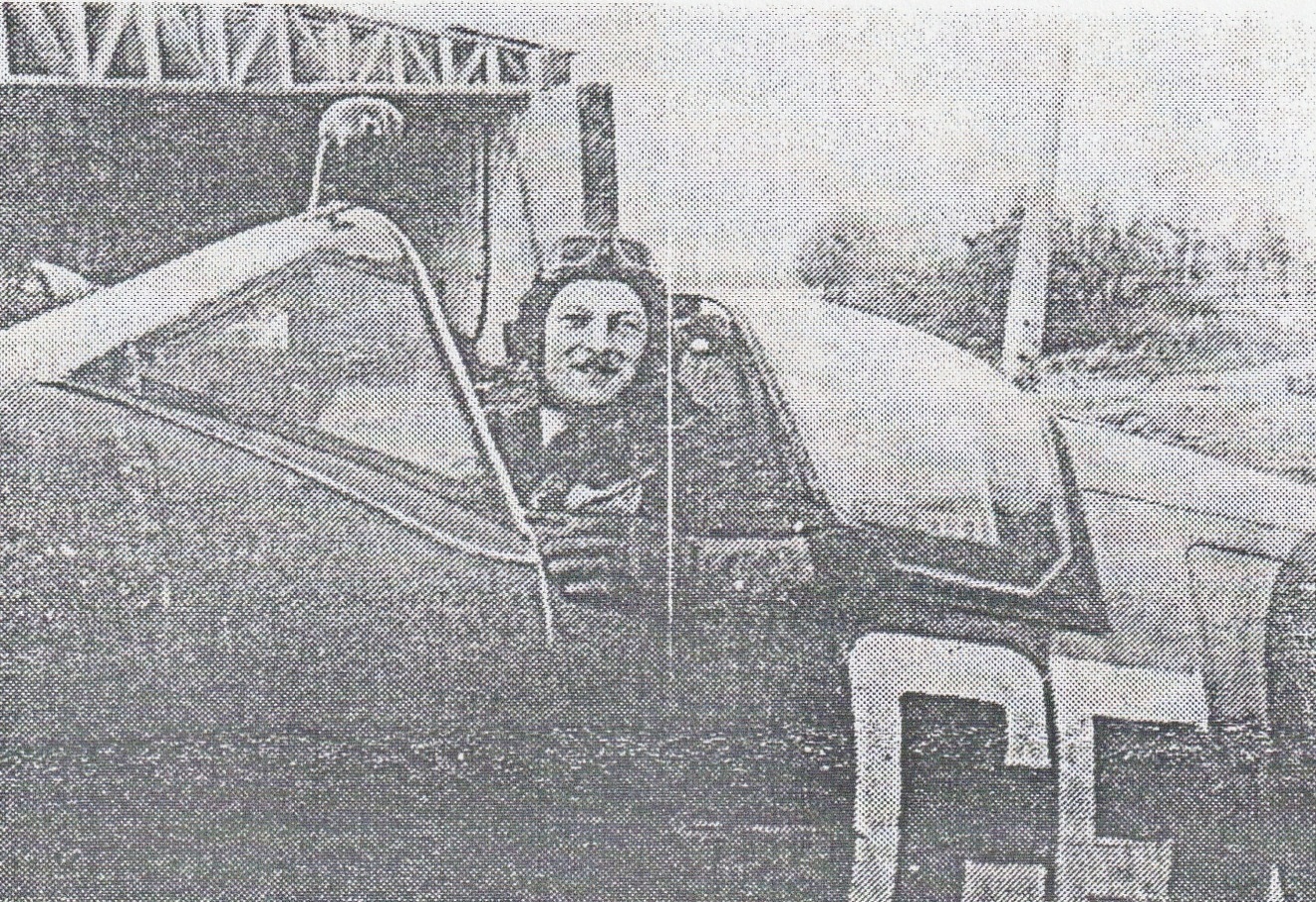 Gendebien in Spitfire