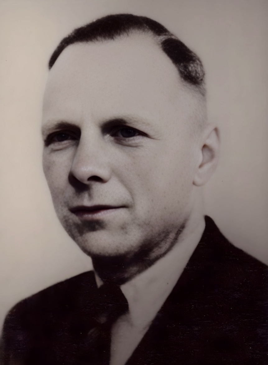Portretfoto P. van der Wallen verbeterd, bron Nationaal Archief