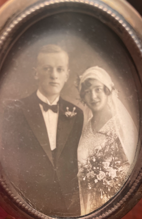 Anna Marie Ribbink Wedding Image