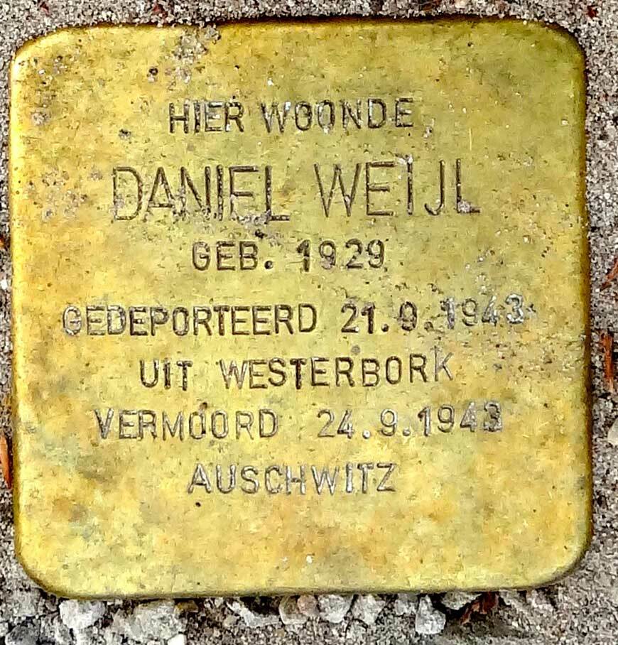 Stolpersteine Gouda Krugerlaan 68 Daniel Weijl by Gouwenaar CC Zero