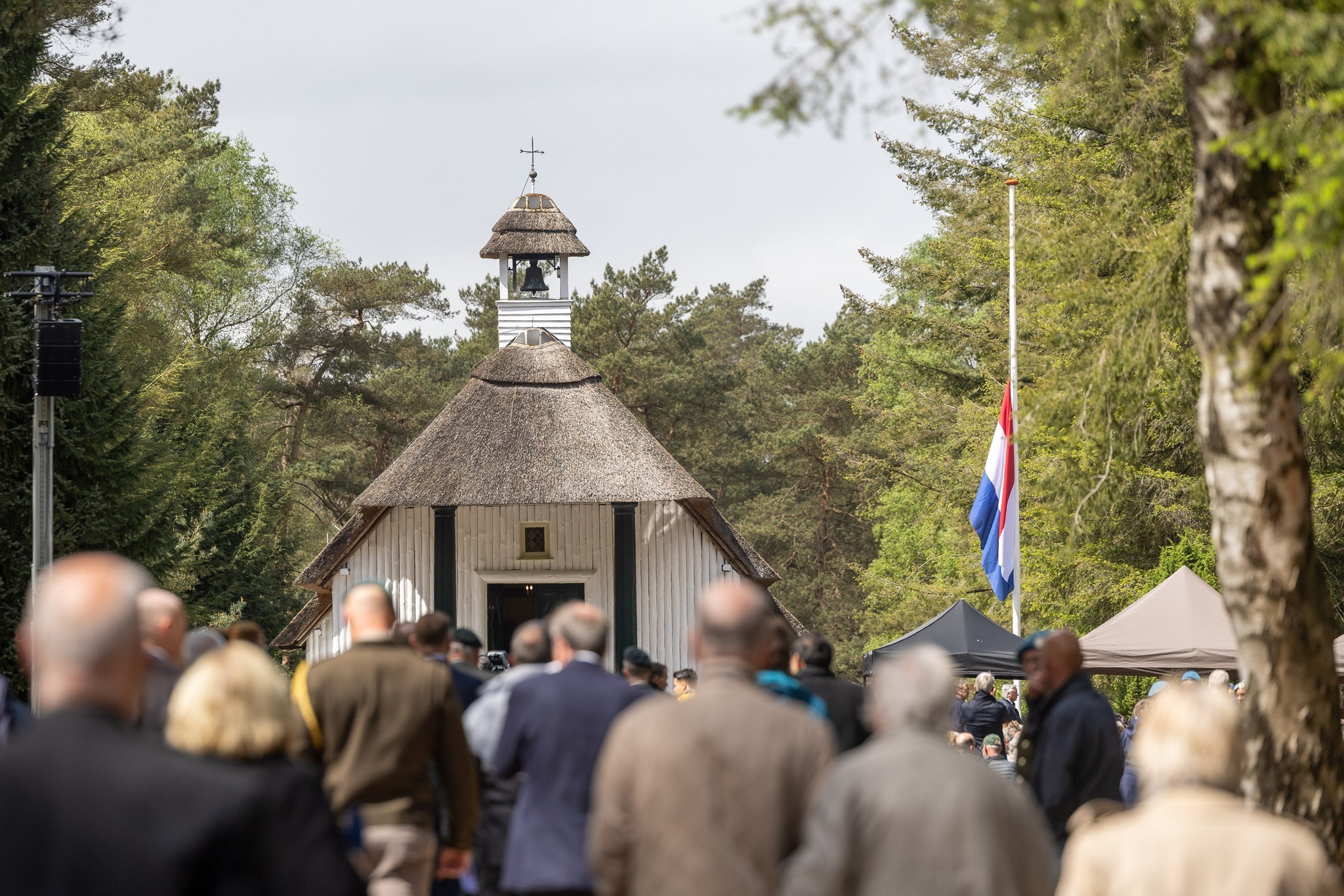 Nederlandse Oorlogsslachtoffers Herdacht Op Oorlogsgravenstichting Nederlandse Oorlogsslachtoffers Herdacht Op Oorlogsgravenstichting